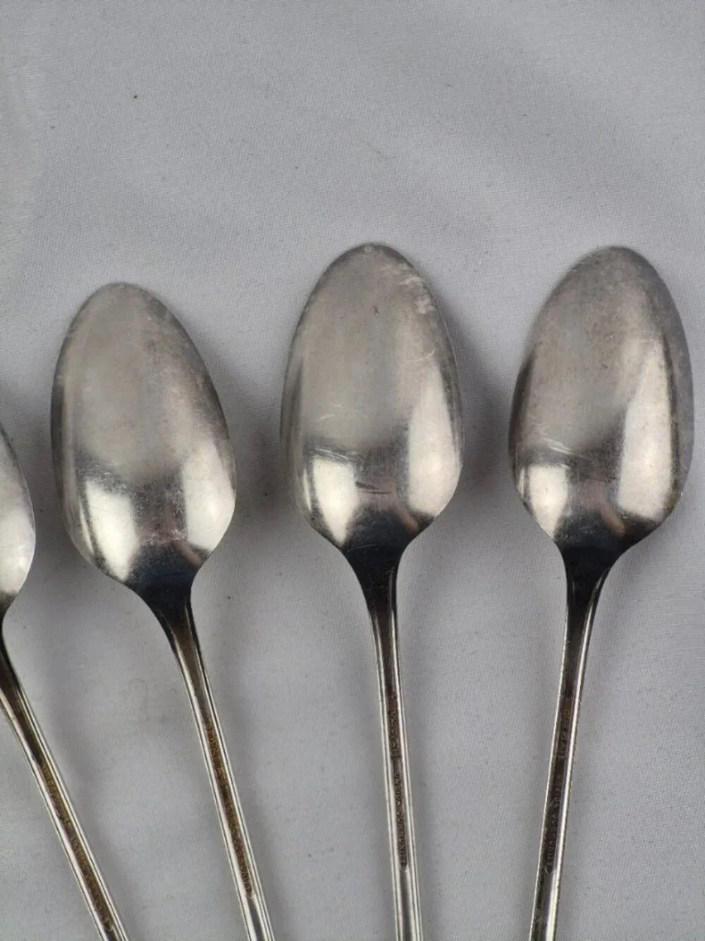 Tudor Plate Fantasy Pattern Oneida Silver-Plated Teaspoons Set of 8